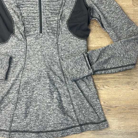 Lululemon Women’s Run Your Heart Out Pullover 1/2 Zip Heathered Black, Size 8 - Picture 4 of 12